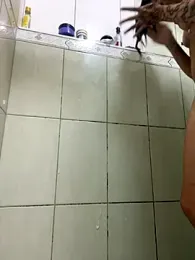 Newmeshh webcam model stream image