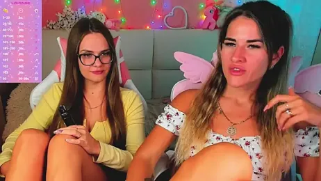 hotty_girls_here webcam model stream image