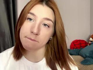 Kyong Niwa webcam model stream image