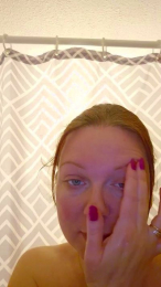 MikeAnna webcam model stream image