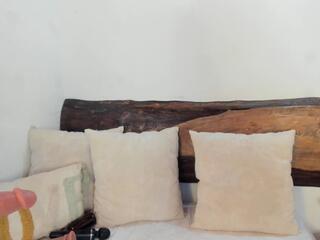 Abril Quen webcam model stream image