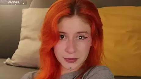 Daarlene webcam model stream image