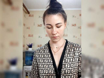 -Feral-Berry- webcam bongacams model stream image