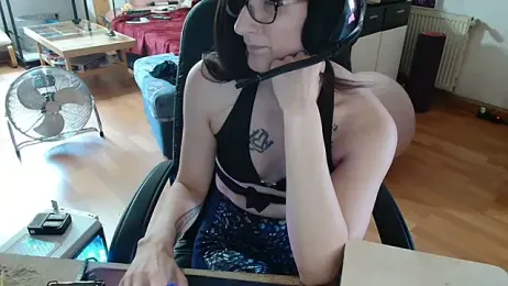 Nuyara webcam model stream image