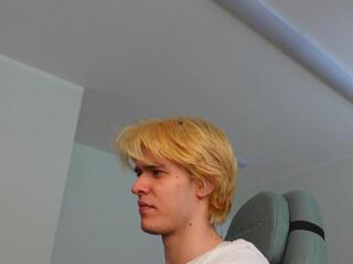 Logan Fraser webcam flirt4free model stream image