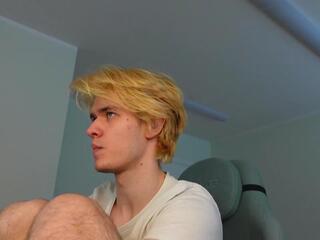 Logan Fraser webcam model stream image