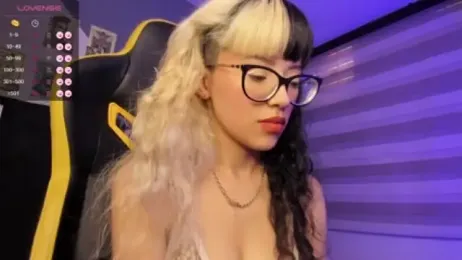 Marcelinee__ webcam model stream image