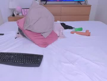 _lyna webcam model stream image