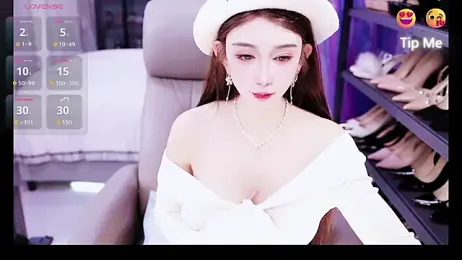 Liora- webcam model stream image