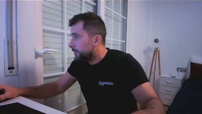 Alex877x webcam model stream image