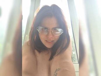 Aksinia0905 webcam model stream image