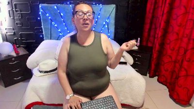 just_evangeline webcam model stream image