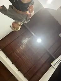 emiss_ webcam model stream image