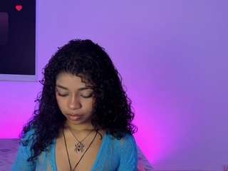 lucie-petite webcam model stream image