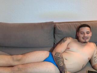 Milan Thomson webcam model stream image