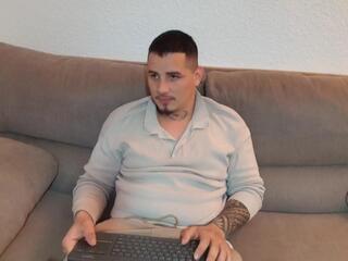 Milan Thomson webcam model stream image