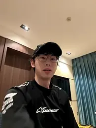 1a1a1alll webcam model stream image