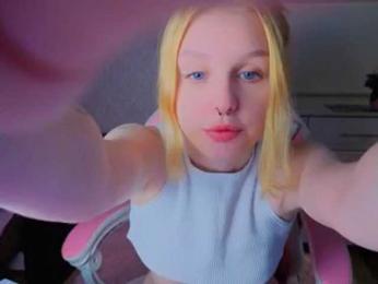 TinyDoll webcam model stream image