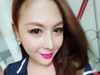 AkeshaYnna webcam livejasmin model stream image