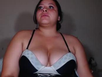 mike_and_bella_ webcam model stream image