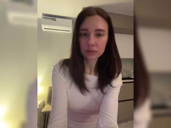 Kira_- webcam bongacams model stream image