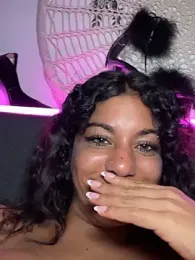 AlyssaHottv_ webcam stripchat model stream image