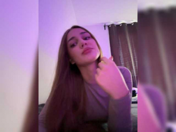 Alisa3 webcam bongacams model stream image