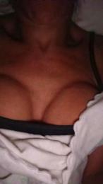 LaralallA webcam model stream image
