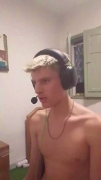 BoyBlondSweet webcam model stream image