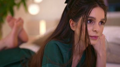 Dovia webcam model stream image