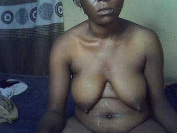 Prettyebony3 webcam bongacams model stream image