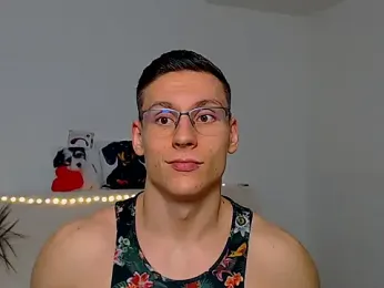 ZeinMiracles webcam model stream image