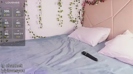 lylylovesyou webcam model stream image