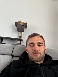 Benjamiinlt webcam stripchat model stream image