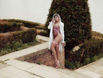 KaylaMinov webcam model stream image