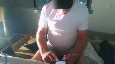 DominantDong webcam model stream image