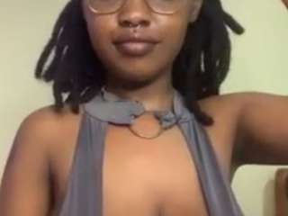 ravynphoenixx webcam camsoda model stream image
