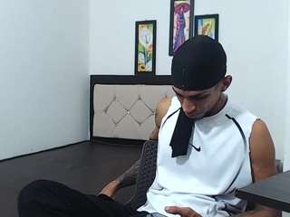 tatoolatin27 webcam model stream image