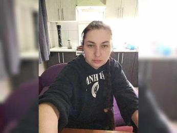 MonicaMilf webcam model stream image