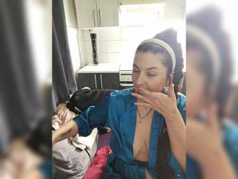 MonicaMilf webcam model stream image