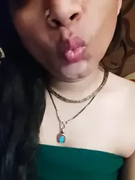 SweetTsAngel webcam model stream image