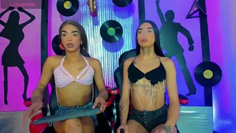 nickyminach_ webcam model stream image