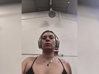 Cocochanell webcam model stream image