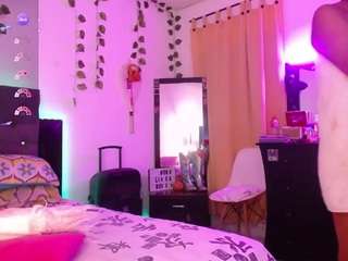 luxuryygf1 webcam model stream image