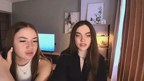 MayaGlow webcam model stream image