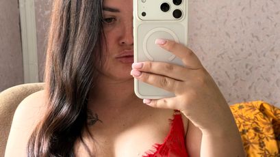 Olechka webcam model stream image