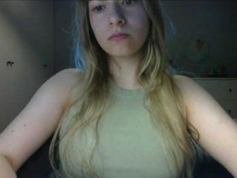 RosieJune webcam model stream image