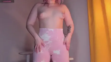 SueNiceeeee webcam model stream image