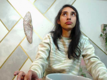 Roxana_ webcam model stream image