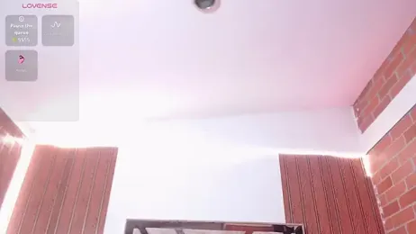 AGATHAA_WHITE webcam model stream image